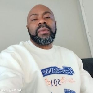 Meet your Posher, Yves